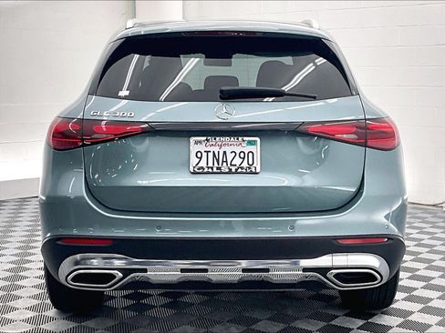 Certified 2025 Mercedes-Benz GLC 300 image 3