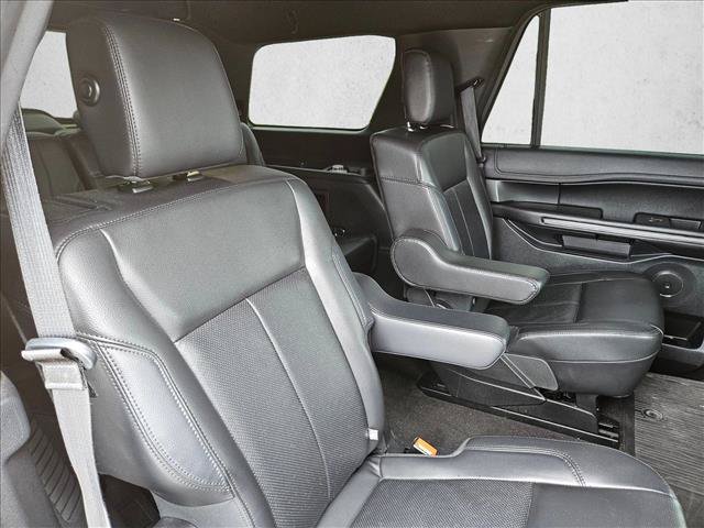Used 2020 Ford Expedition XLT w/ Equipment Group 202A RWD image 21