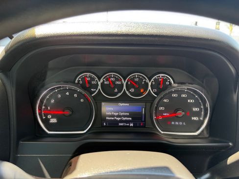 Used 2022 Chevrolet Silverado 2500 Custom w/ Custom Value Package AWD/4WD image 18