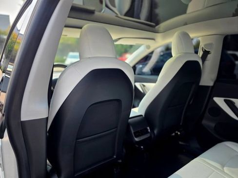 Used 2020 Tesla Model Y Long Range AWD/4WD image 38