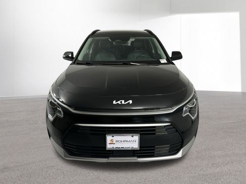Used 2023 Kia Niro EX image 25