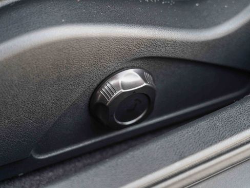 Used 2018 Nissan GT-R NISMO image 34