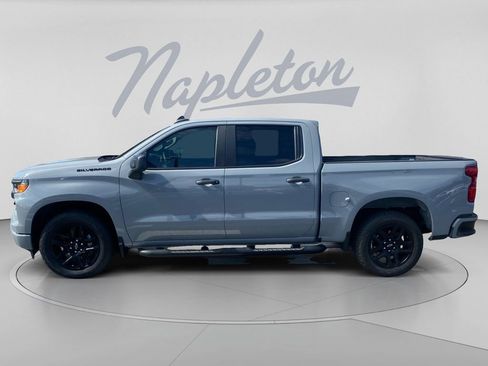 Used 2024 Chevrolet Silverado 1500 Custom w/ Turbomax Blackout Package RWD image 4