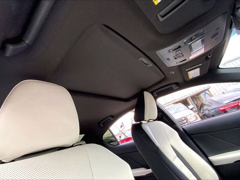 Used 2023 Lexus IS 350 F Sport image 12