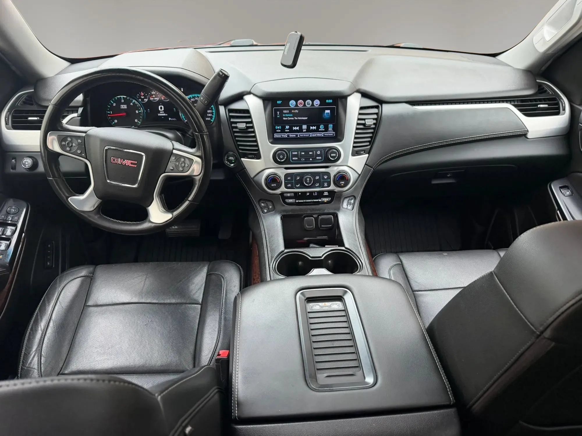 Used 2017 GMC Yukon SLT w/ Premium Edition AWD/4WD image 33