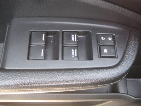 Used 2017 Honda Ridgeline Sport image 14
