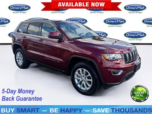 Used 2021 Jeep Grand Cherokee Laredo image 1