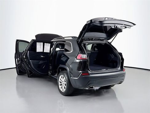 Used 2022 Jeep Cherokee Latitude Lux w/ Sun & Sound Group image 28