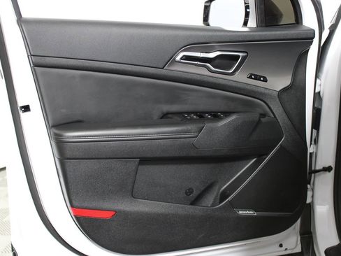 Used 2023 Kia Sportage SX image 34