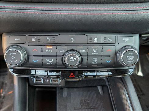 Used 2022 Dodge Durango R/T w/ Trailer Tow Group IV image 29