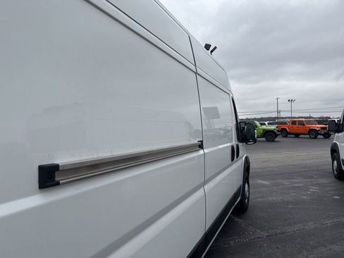Used 2024 RAM ProMaster 2500 image 9