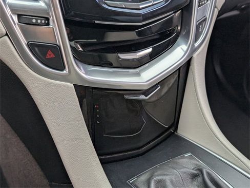 Used 2014 Cadillac SRX Luxury image 19