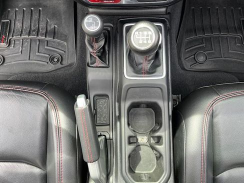 Used 2019 Jeep Wrangler Unlimited Rubicon AWD/4WD image 18