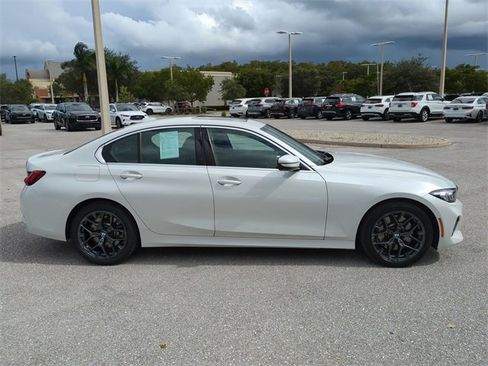 Used 2025 BMW 330i Sedan image 3