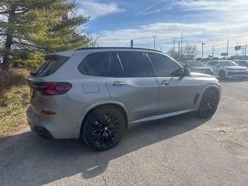 Used 2025 BMW X5 M60i w/ Executive Package image 3