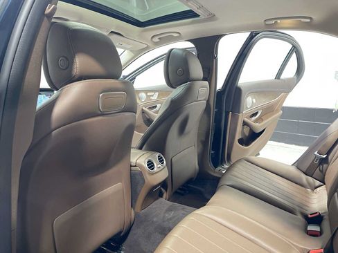 Used 2018 Mercedes-Benz E 400 4MATIC Sedan image 12