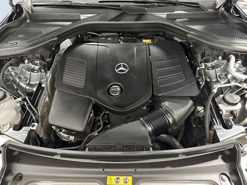 Used 2023 Mercedes-Benz GLC 300 4MATIC image 9