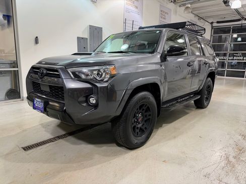 Used 2021 Toyota 4Runner Venture w/ Moonroof Package image 7