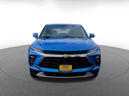 Used 2025 Chevrolet Blazer LT FWD image 4