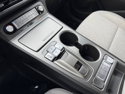 Used 2023 Hyundai Kona SE w/ Cargo Package image 13