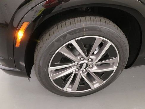 New 2026 Cadillac Vistiq Sport image 5