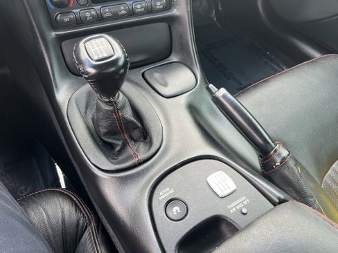 Used 2003 Chevrolet Corvette Z06 w/ Memory Package, 3 Drivers image 45