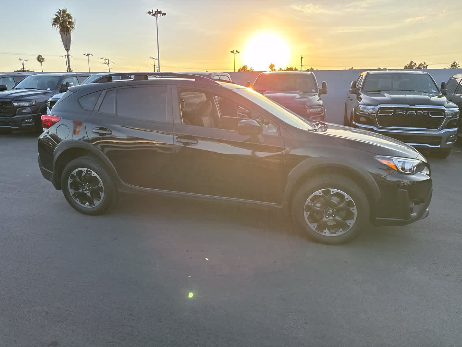 Used 2021 Subaru Crosstrek 2.0i Premium w/ Moonroof Package AWD/4WD image 11