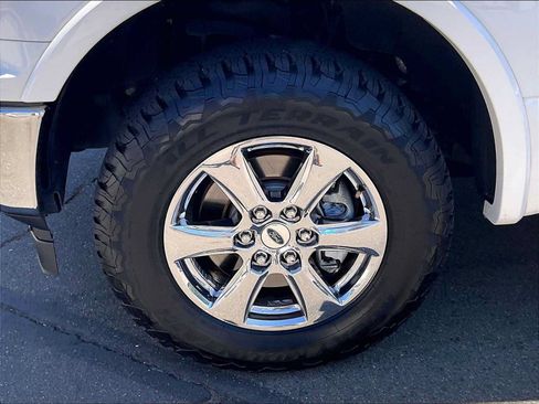 Used 2019 Ford F150 Lariat AWD/4WD image 12
