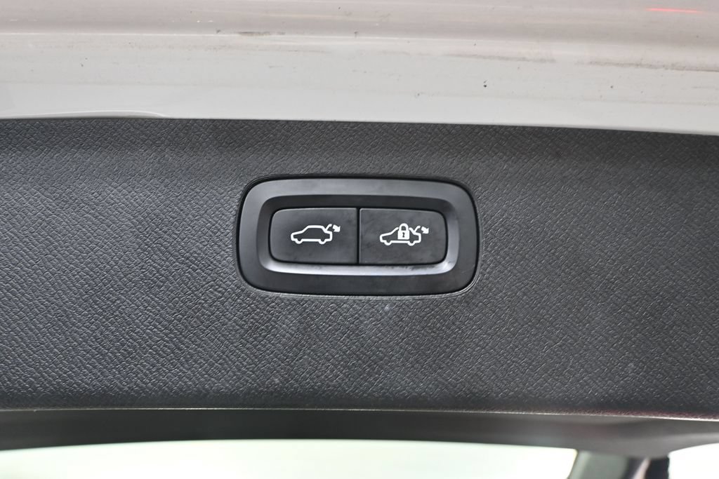 Used 2020 Volvo XC90 T5 Momentum AWD/4WD image 34