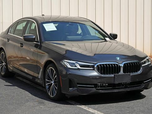 Used 2022 BMW 530e w/ Premium Package RWD image 55
