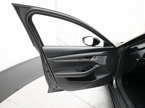 Used 2025 MAZDA MAZDA3 2.5 Turbo Sedan w/Premium Plus image 27