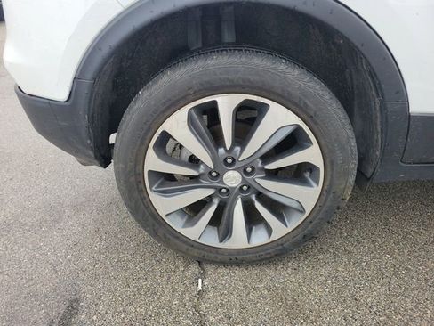 Used 2022 Buick Encore Preferred AWD/4WD image 6