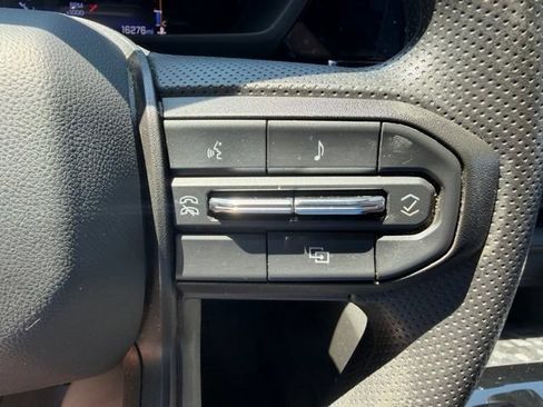 Used 2023 Chevrolet Colorado Trail Boss AWD/4WD image 19