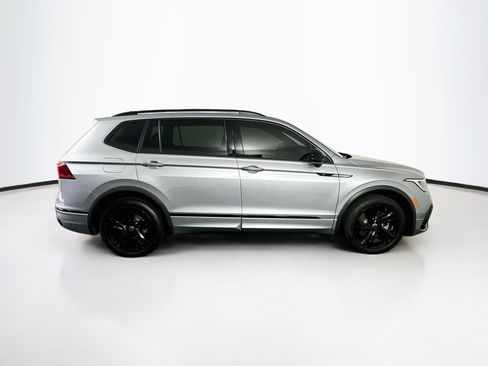 Used 2023 Volkswagen Tiguan SE R-Line FWD image 10
