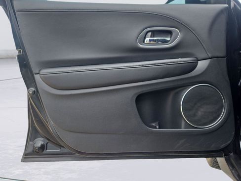 Used 2019 Honda HR-V EX-L image 12