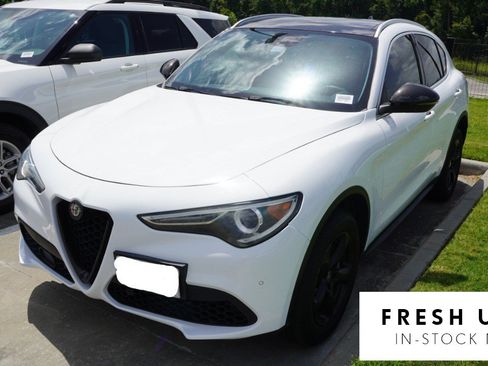 Used 2018 Alfa Romeo Stelvio AWD image 1