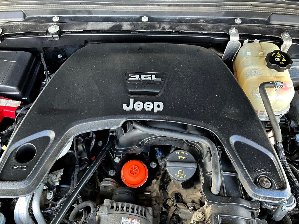 Used 2020 Jeep Wrangler Unlimited Sport AWD/4WD image 29