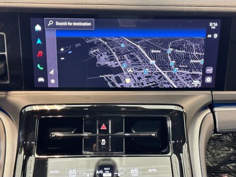 Used 2025 Porsche Panamera image 16