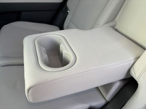 New 2026 Hyundai Santa Fe SE image 11