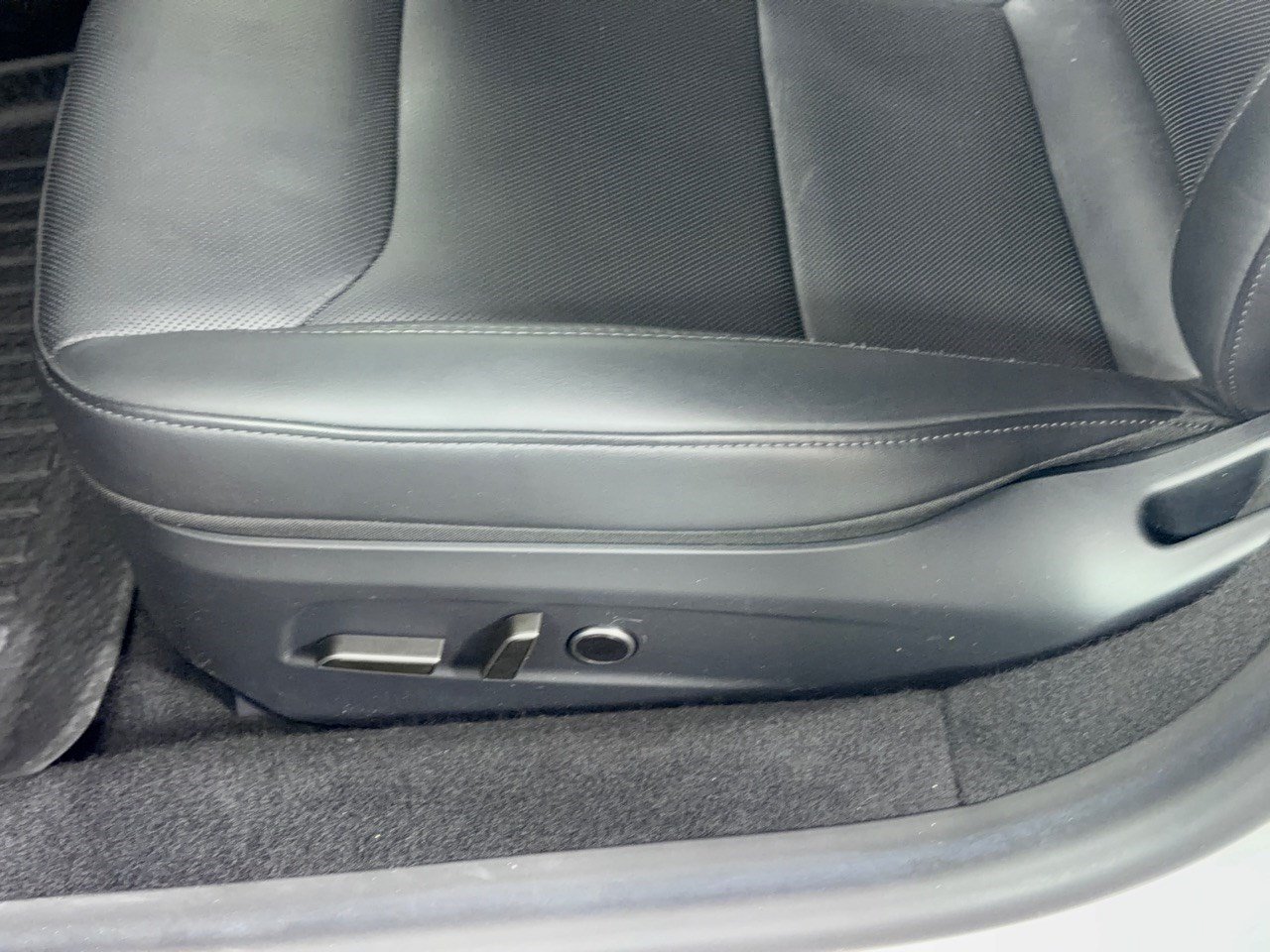 Used 2024 Tesla Model 3 Long Range AWD/4WD image 16