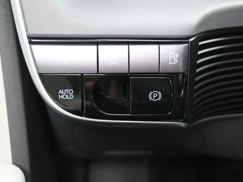 Used 2025 Hyundai Ioniq 5 SE RWD image 28