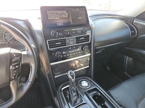 Used 2024 INFINITI QX80 Luxe image 19