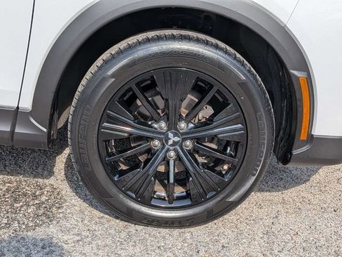 Used 2022 Mitsubishi Eclipse Cross LE FWD image 11