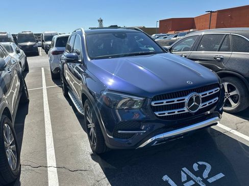 Used 2024 Mercedes-Benz GLE 450e 4MATIC image 3