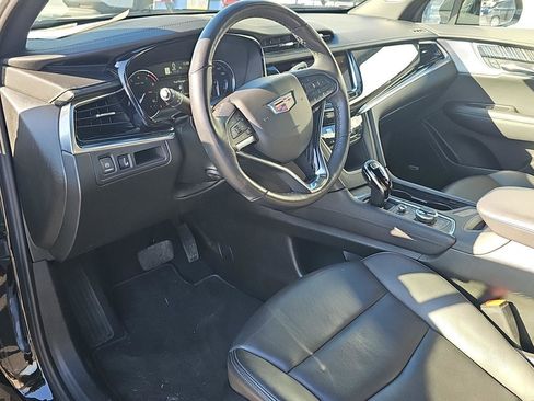 Certified 2025 Cadillac XT6 Premium Luxury image 7