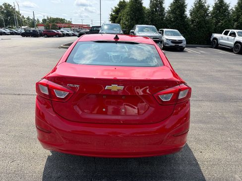 Used 2017 Chevrolet Cruze LS FWD image 4