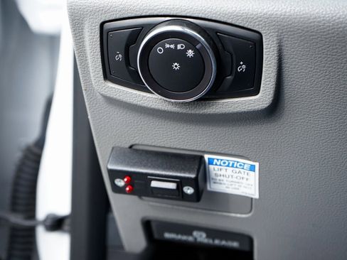 Used 2017 Ford F550 4x4 Crew Cab Super Duty image 21