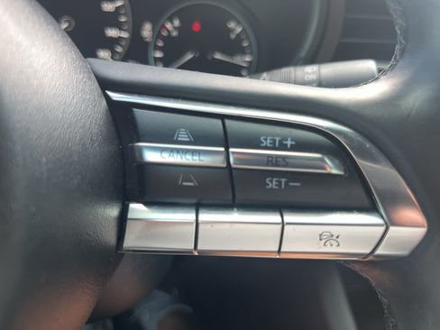 Used 2023 MAZDA MAZDA3 s FWD image 21