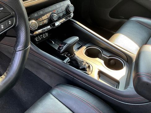 Used 2025 Dodge Durango GT image 17