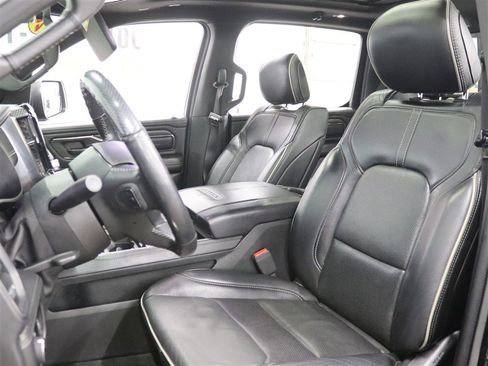 Used 2020 RAM 1500 Limited w/ Black Appearance Package image 10